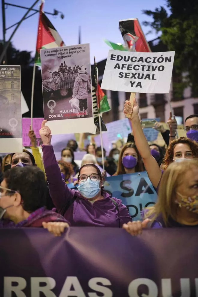 Marea violeta para romper fronteras