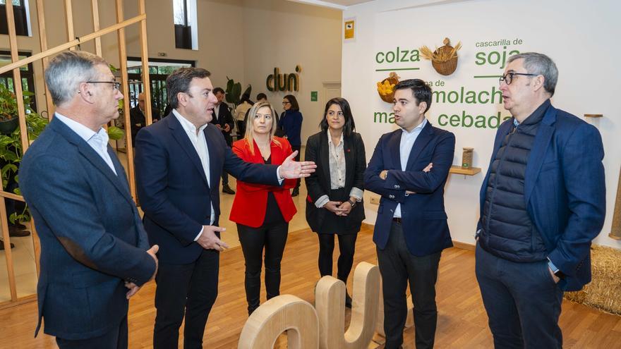 Visita de Valentín González Formoso a Clun en Ames