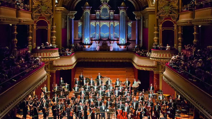 La Orchestre de la Suisse Romande suiza se sube hoy al escenario del Villegas