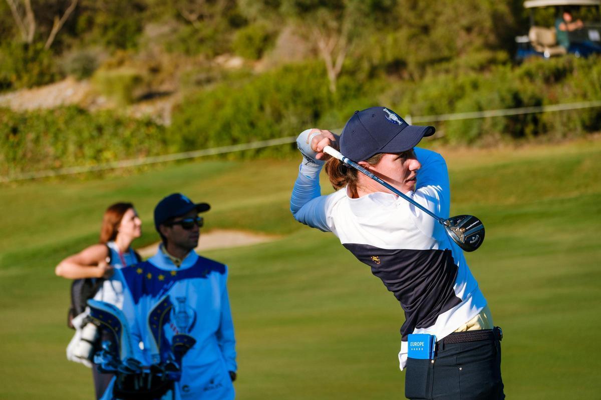 Carlota Ciganda, en una sesión de entrenamiento de la Solheim.