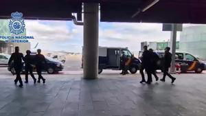 Desarticulada a l’aeroport de Barcelona una xarxa que introduïa a Espanya migrants de manera il·legal