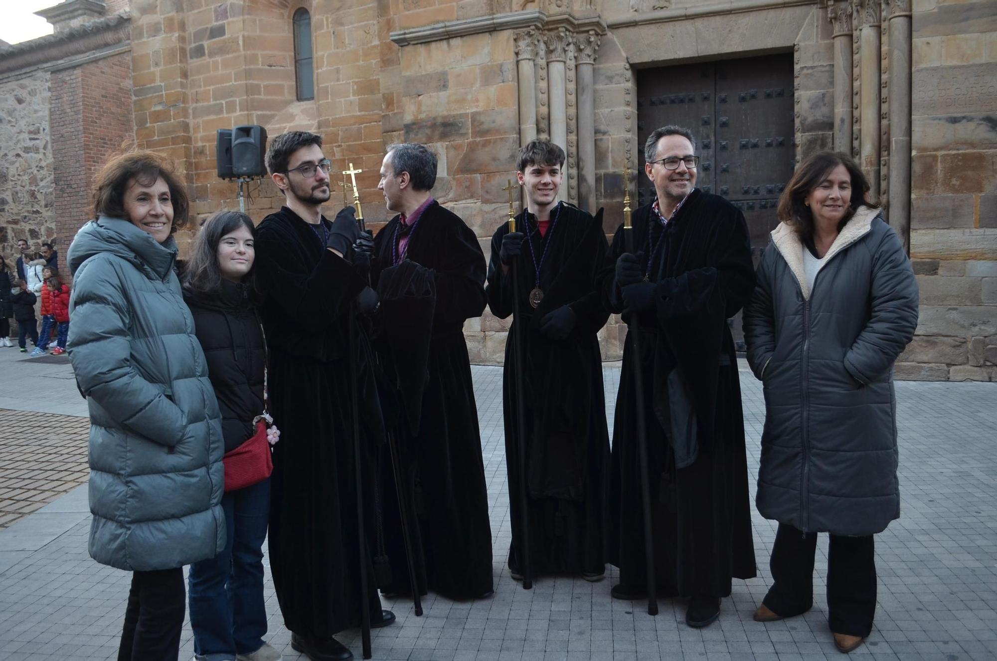 GALERÍA | Procesión del Santo Entierro de Benavente, en imágenes