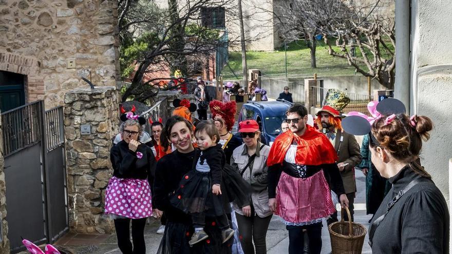 Capmany reparteix el ranxo de carnaval amb més solera del país