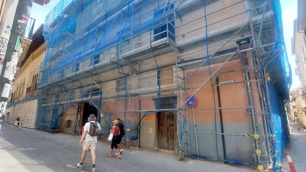 Can Ayamans, en la calle Morei, también tendrá un uso turístico.