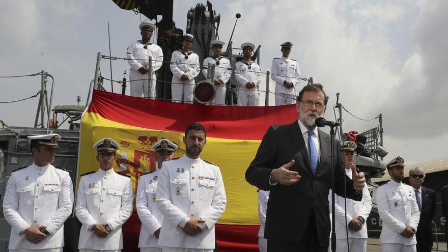Rajoy visita a los militares españoles en Guinea // Ballesteros