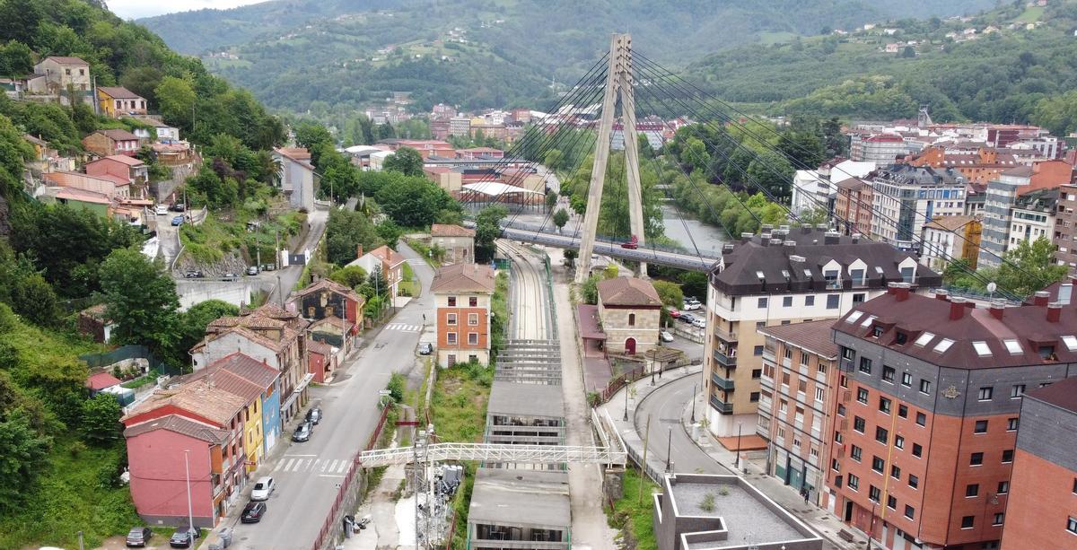 El puente atirantado de Sama, en una fotografía cenital.