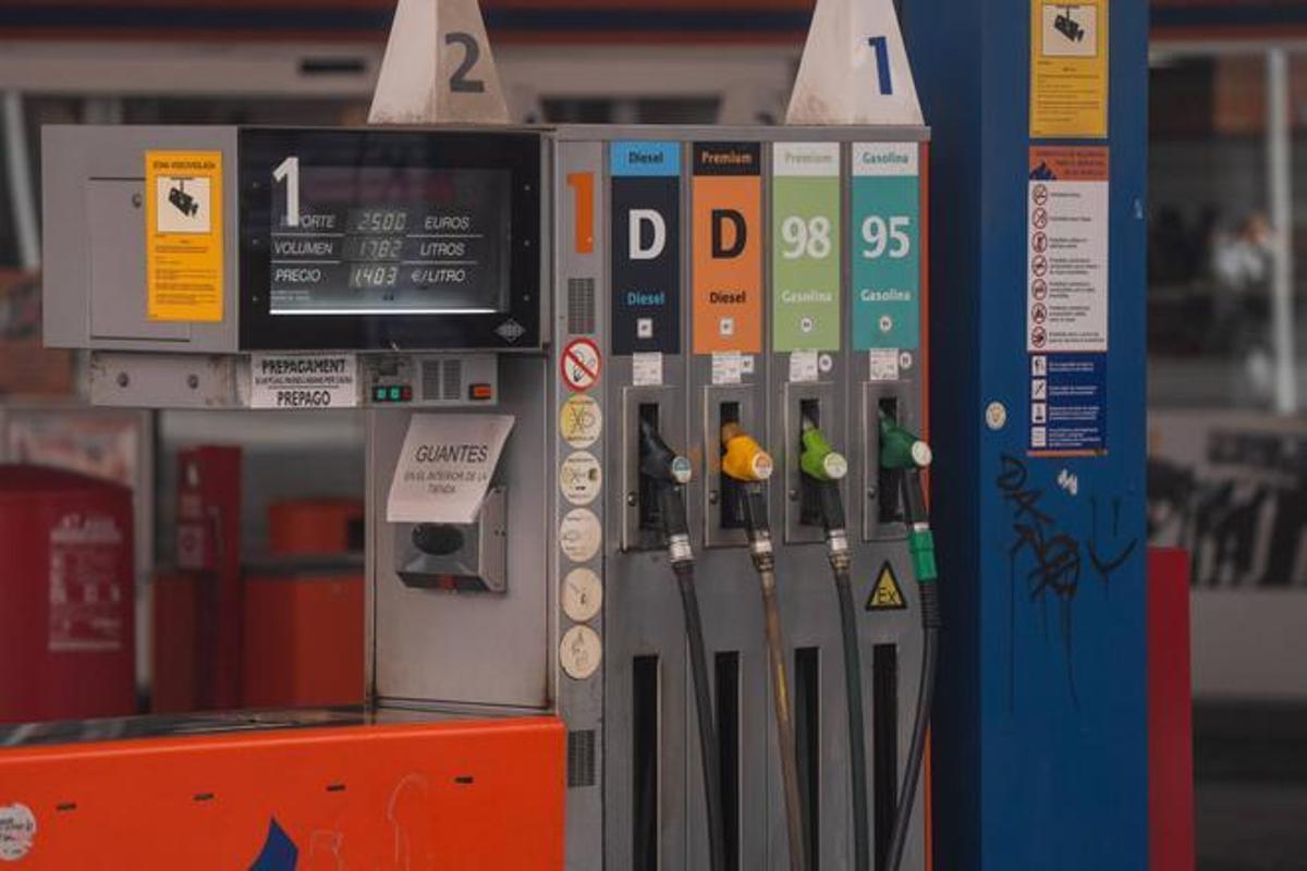 Si tienes que repostar hoy estas son las 3 gasolineras más baratas