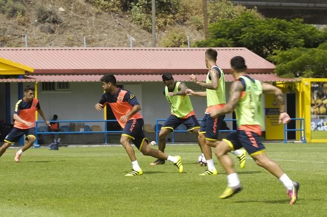 ENTRENAMIENTO DE LA UD LAS PALMAS Y ENTREVISTGA ...