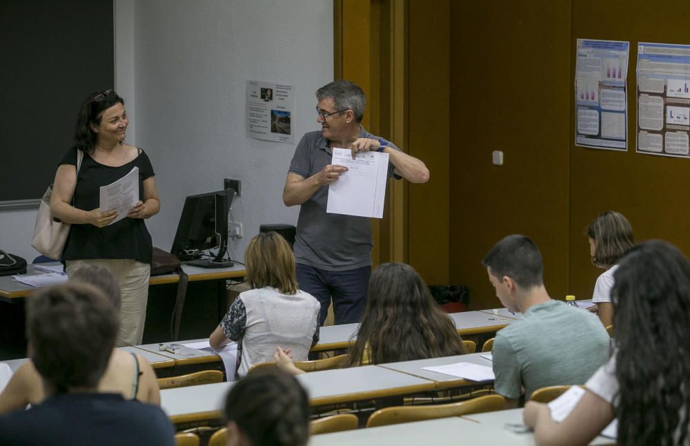 En la Universidad de Alicante se han examinado 3.494 estudiantes.