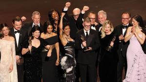 El equipo de Una batalla tras otra, tras obtener el Oscar a mejor película.