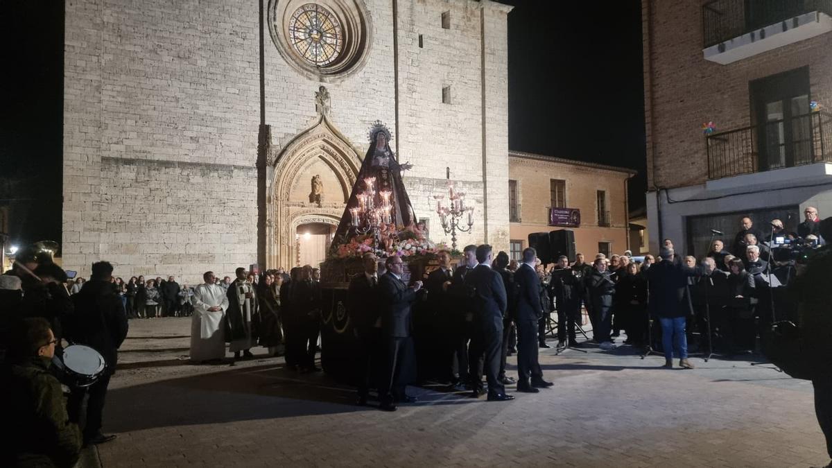 La procesión de la Virgen de los Dolores de Toro, en imágenes