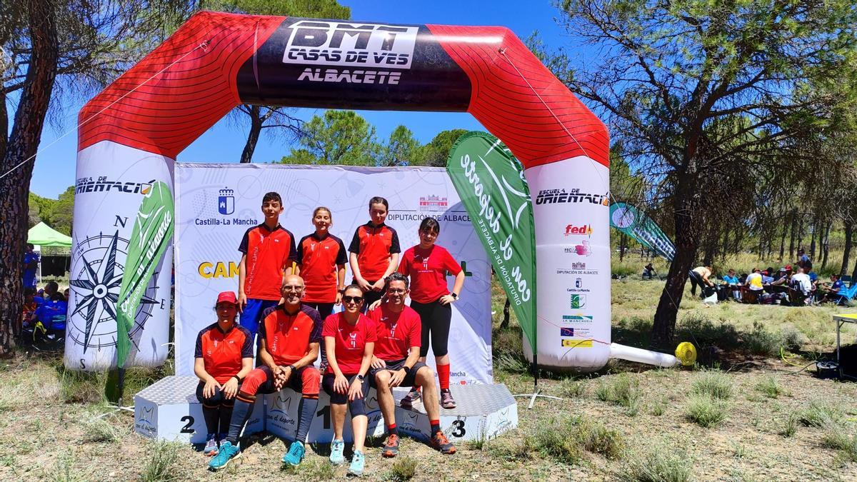 Atletas del CAX Orientació en el Trofeo de Albacete.