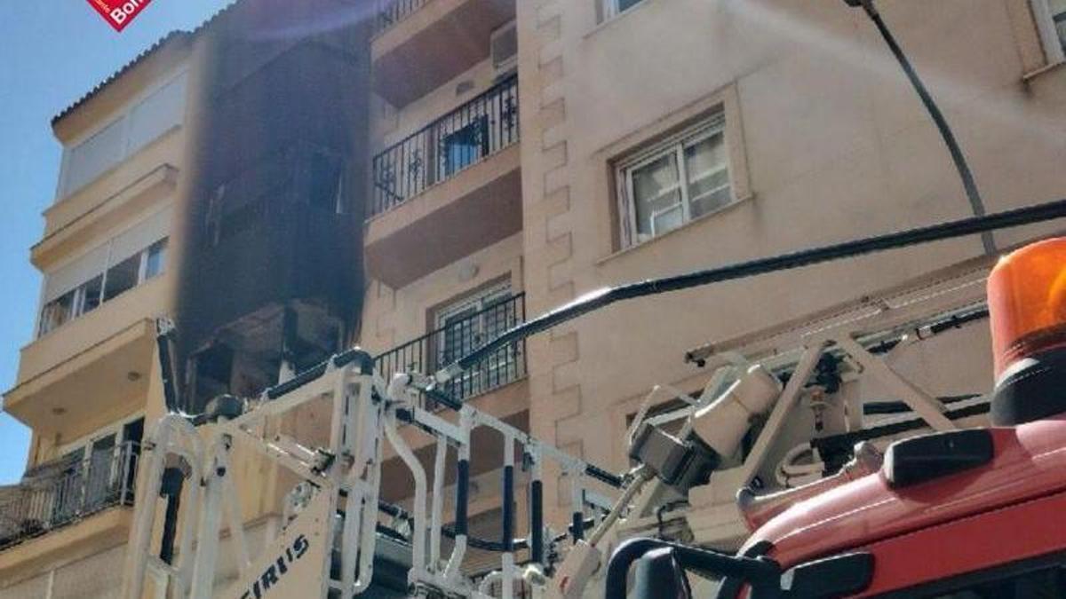 Vivienda afectada por el incendio en Callosa d´En Sarrià donde ha fallecido un hombre.