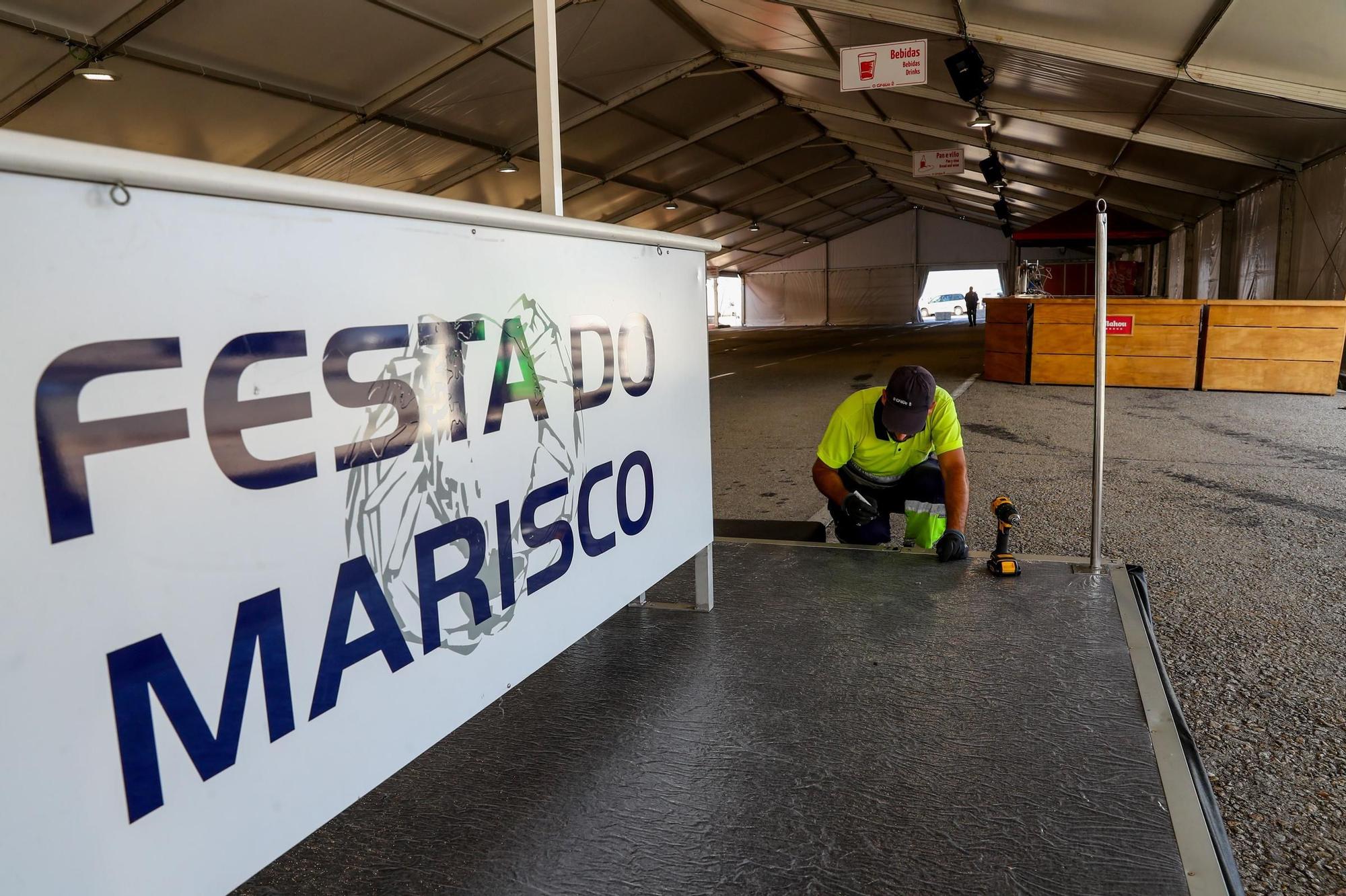 Los últimos retoques de la Festa do Marisco de O Grove.