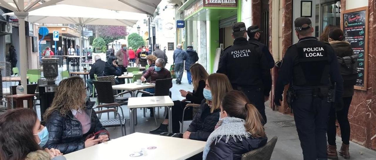 COMUNIDAD VALENCIANA.-Cvirus.- Policía disuelve 22 fiestas y seis botellones durante el último fin de semana de cierre perimetral en Alicante