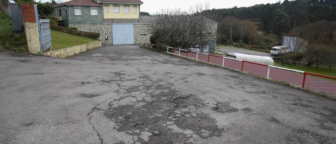 Instalaciones actuales de la Cooperativa Agropecuaria de Avilés, en La Cruz de Illas.