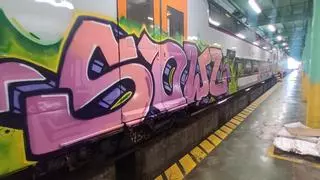 Grupos de grafiteros aprovecharon el apagón para vandalizar el metro de Barcelona, Rodalies, Ferrocarrils y el Tram