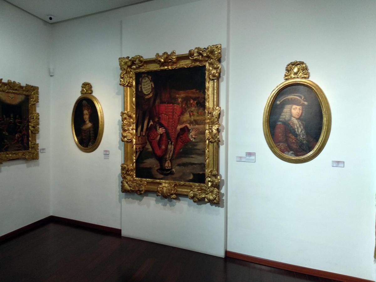 El cuadro está cabeza abajo en el Museo de Bellas Artes de Xàtiva.