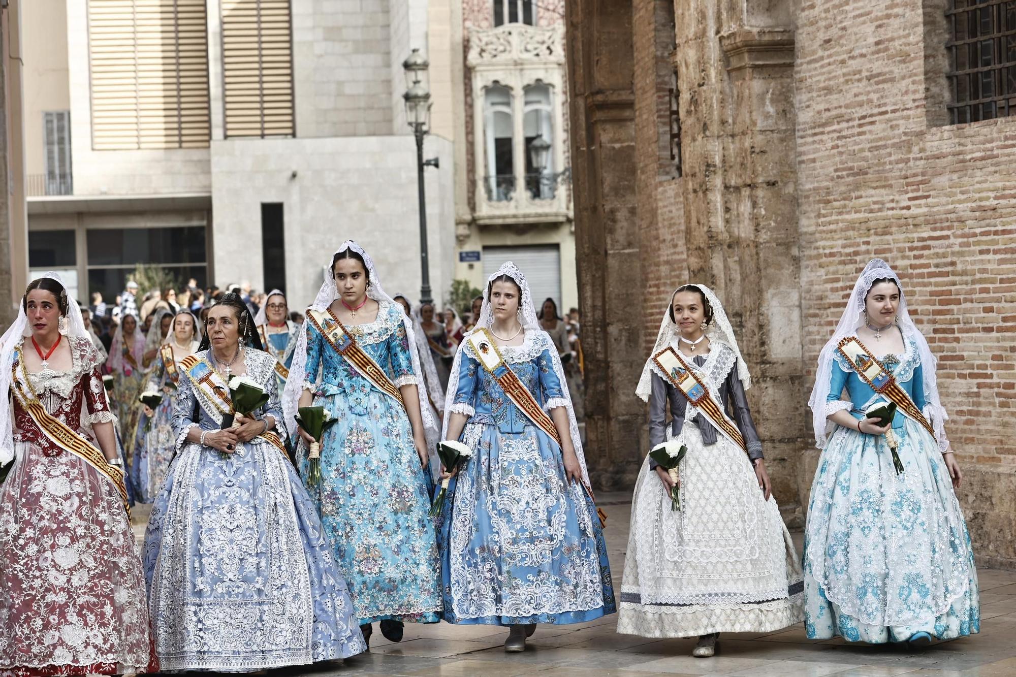 Ofrenda 18 de marzo. Calle de la Paz (16-17 horas)