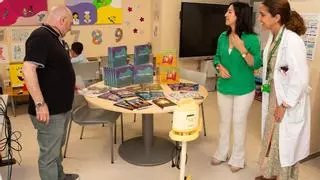 El área de Pediatría de Cáceres recibe nuevo material donado por la banda de la diputación y los mayores universitarios
