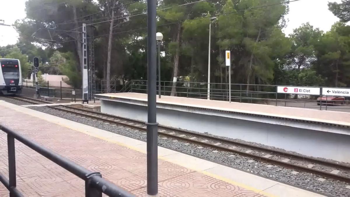 Estación de El Clot de Metrovalencia en Riba-roja de Túria