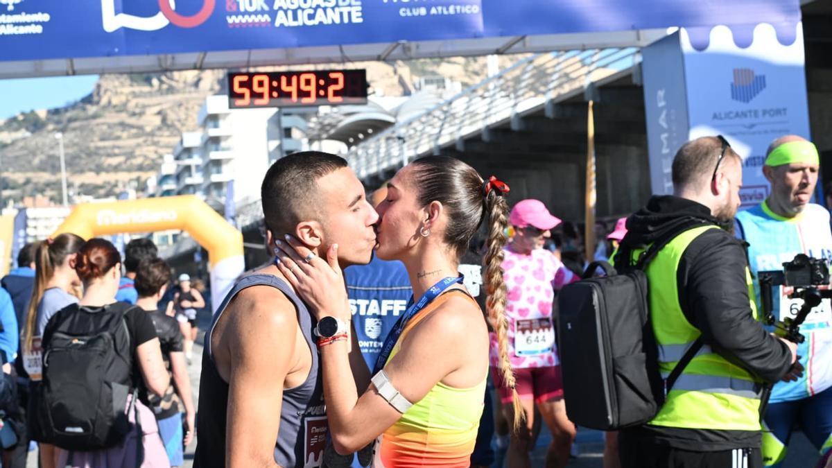 Así ha sido la salida de la Media Maratón de Alicante