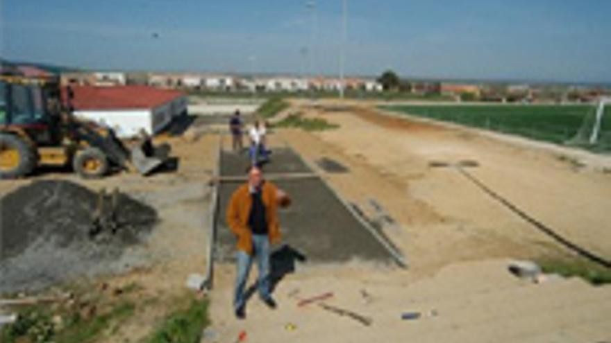 Las instalaciones deportivas de catorce barrios se mejorarán con 270.000 euros