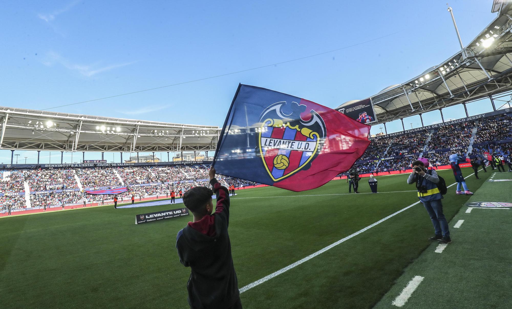 Las imágenes del partido entre el Levante UD y el Sevilla