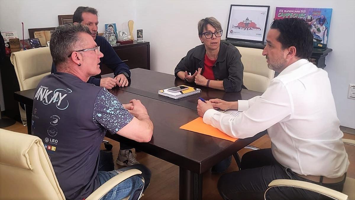 Reunión con el diputado del Área de Deportes, Ricardo Cabezas