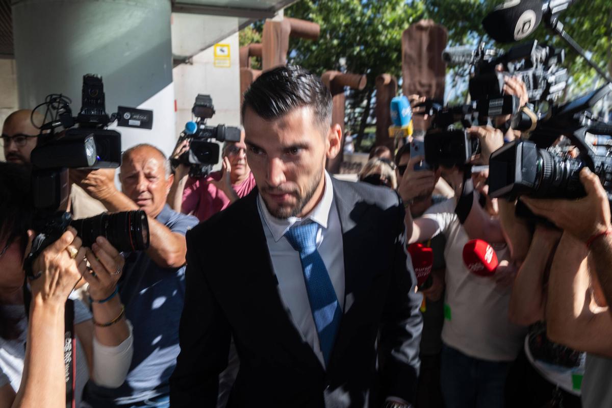 Valencia. VLC SPD. Llegada Rafa Mir a la Ciudad de la Justicia. Juicio por violación