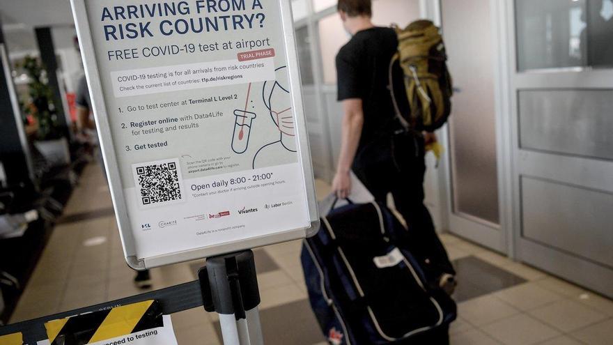 Alemania implanta los test gratuitos a sus viajeros de regreso del extranjero