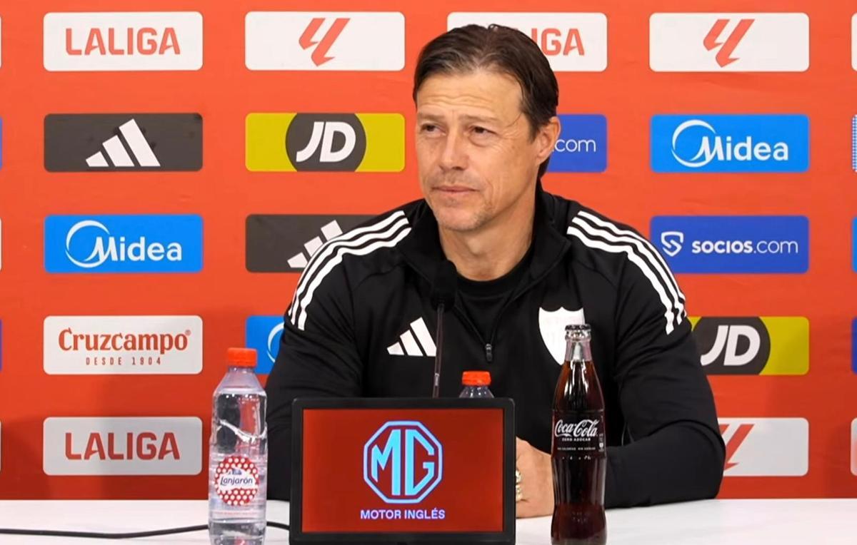 Matías Almeyda, en la rueda de prensa previa al Barcelona-Sevilla en el Camp Nou