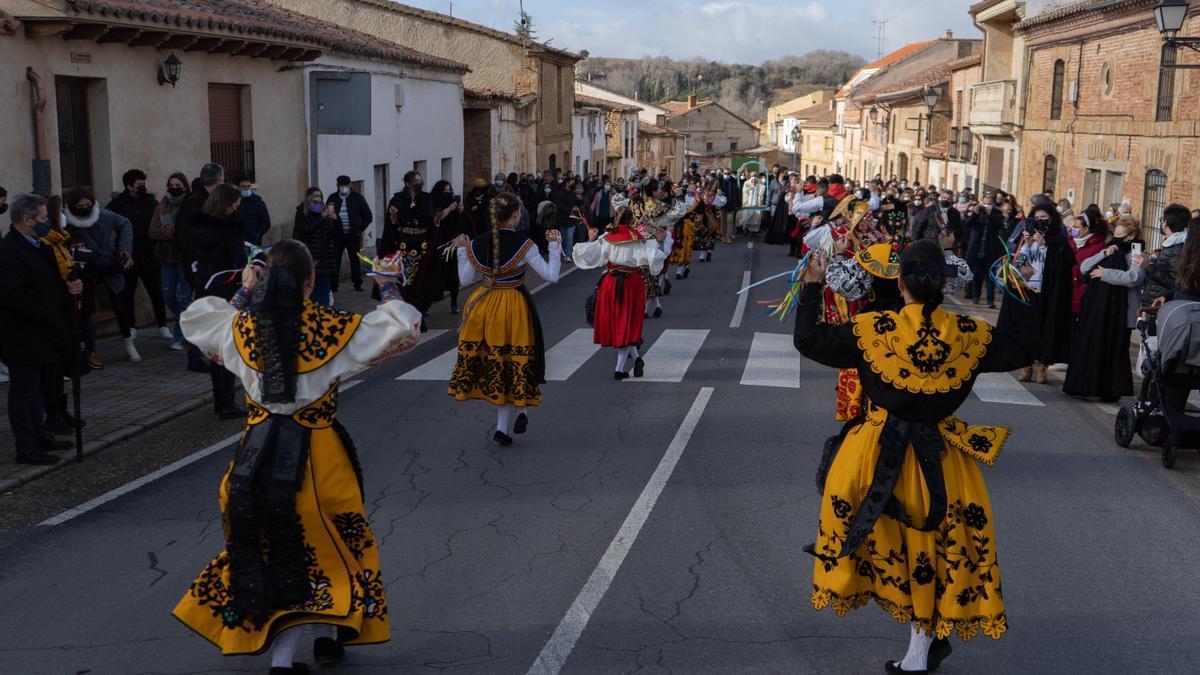 ZAMORA. BAILE DEL NIÑO VENIALBO