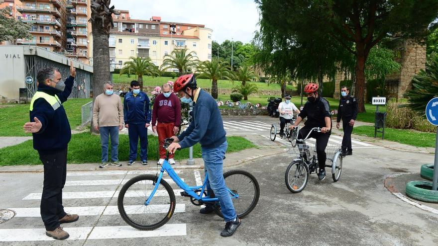 Padres de Plasencia recogen firmas para dar más uso al parque de tráfico