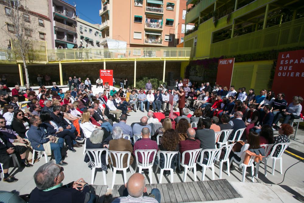 Más de 200 personas asisten al acto de precampaña de Francesc Sanguino celebrado en Las Cigarreres y al que ha asistido la la vicesecretaria general del PSOE, Adriana Lastra