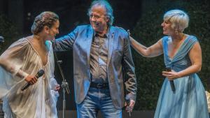 Noa, Joan Manuel Serrat y Pasión Vega, en el festival Jardins de Pedralbes.