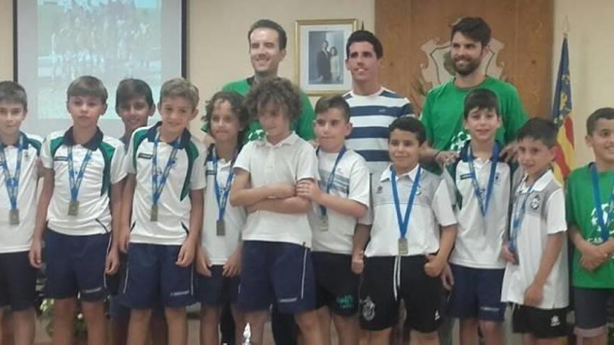 Alberic rinde homenaje a sus campeones