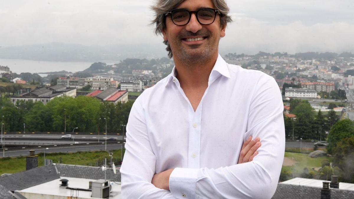 Diego González Rivas en el Hospital Quirónsalud de A Coruña. |  Carlos Pardellas