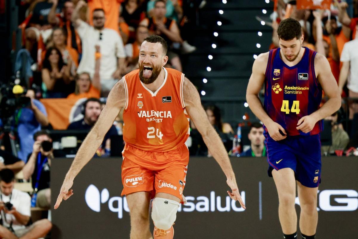 Valencia. Segundo partido de la final de los playoff de la liga ACB Valencia Basket Club vs FC Barcelona VLC SPD