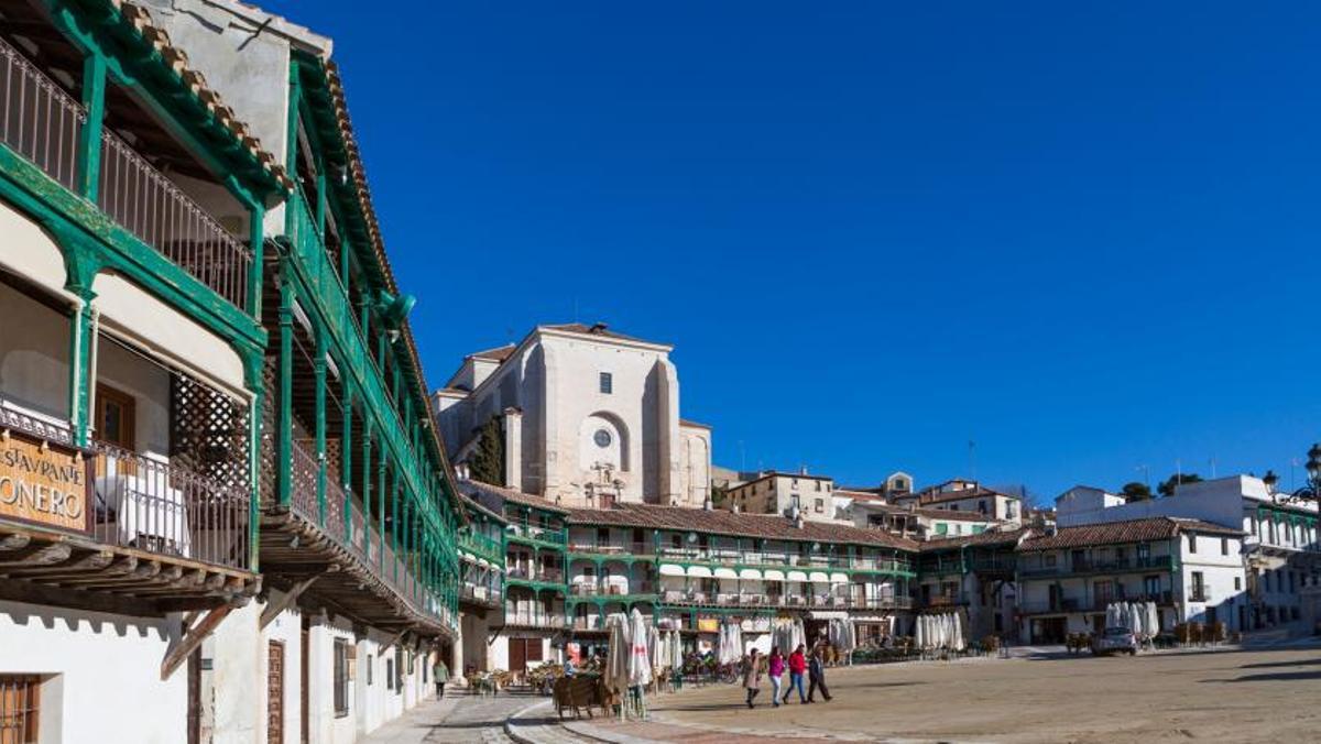 Aunque hoy el verde es una de las señas de identidad de los balcones de Chinchón, no siempre fue así