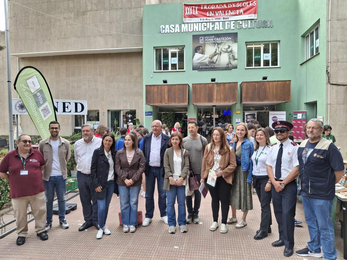 El alcalde y diversos concejales, en la jornada solidaria