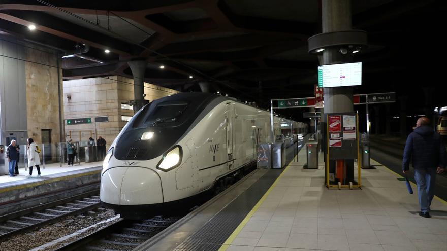 VIDEO: Así fue la llegada del primer tren Avril a la estación de tren de Oviedo completa un trayecto Madrid-Asturias