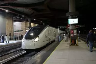 VIDEO: Así fue la llegada del primer tren Avril a la estación de tren de Oviedo completa un trayecto Madrid-Asturias