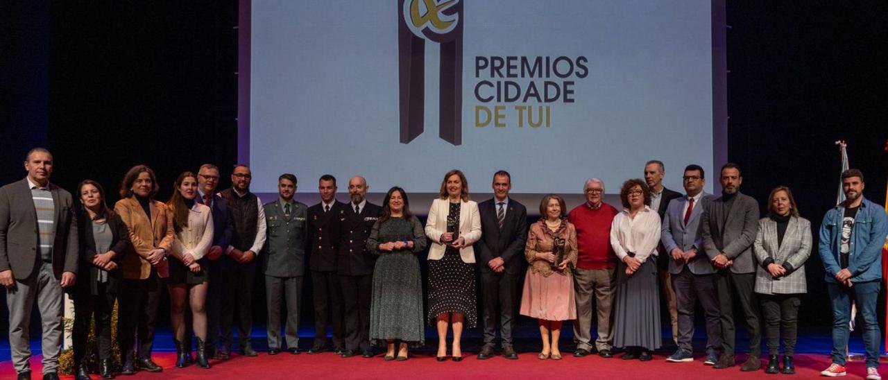 As festas de San Telmo resisten ao temporal cun éxito rotundo