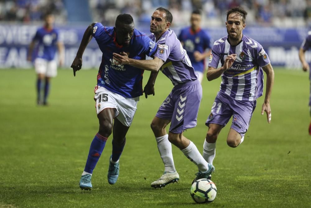 El partido entre el Real Oviedo y el Real Valladolid, en imágenes