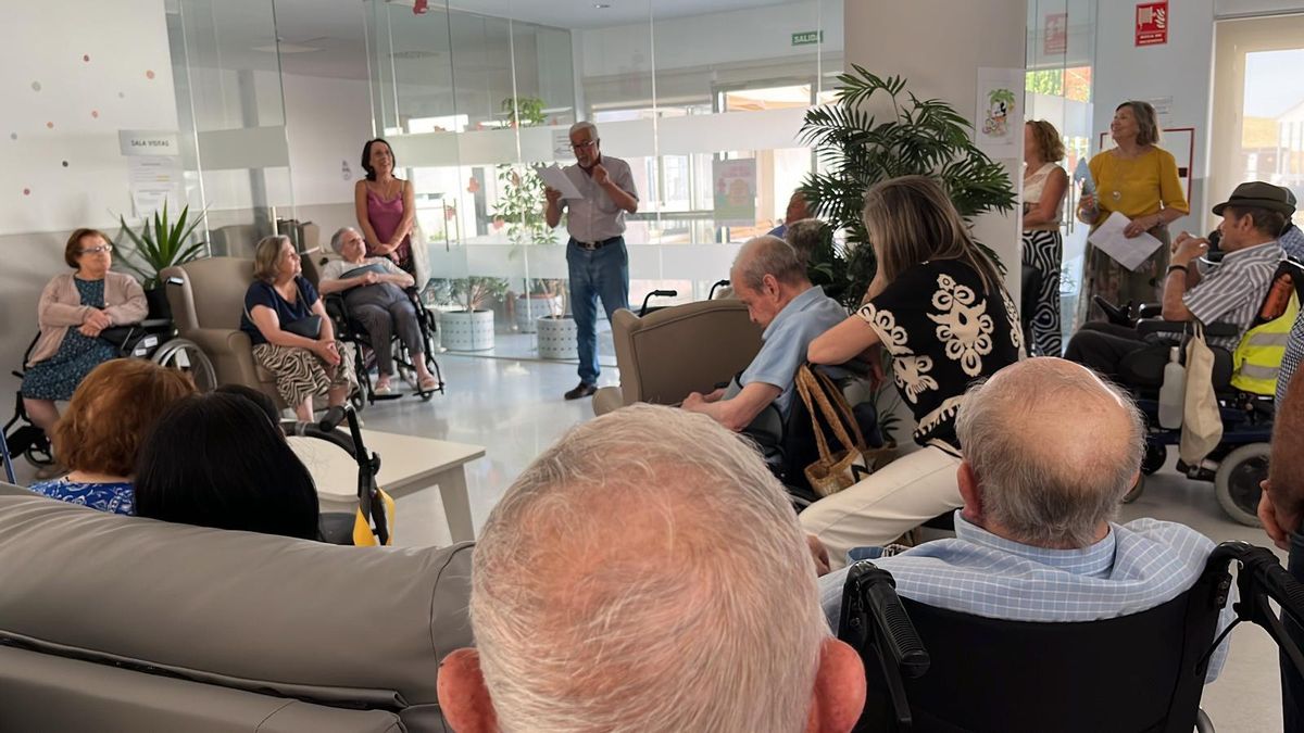 Actividad para acompañar a los mayores de la residencia
