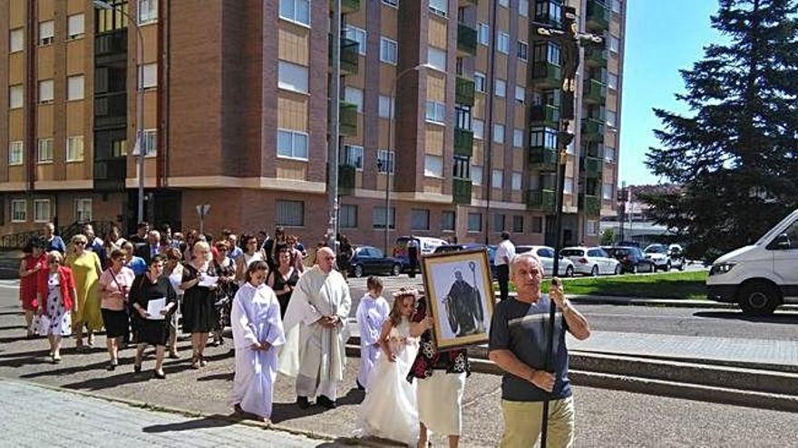 Procesión de la parroquia de San Benito por su festividad