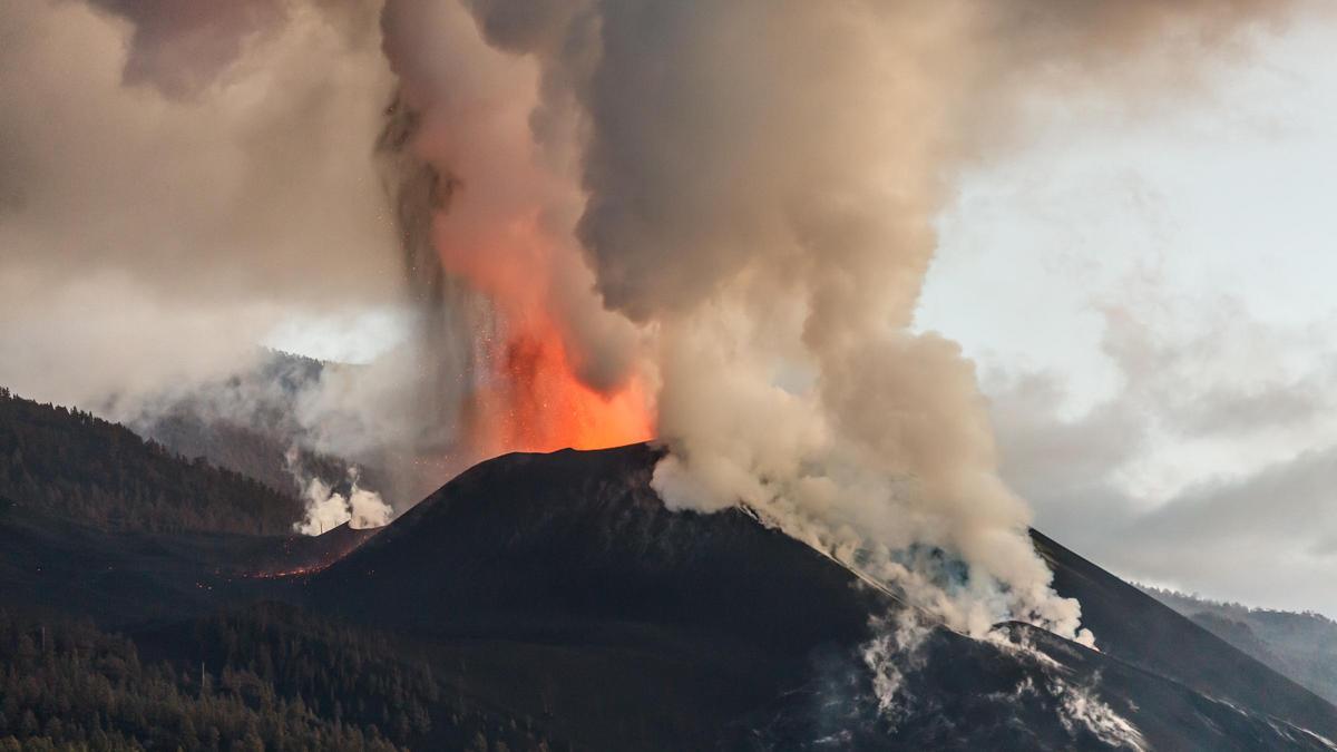 Volcán de Cumbre Vieja, a 19 de noviembre de 2021, en La Palma, Santa Cruz de Tenerife, Canarias (España).