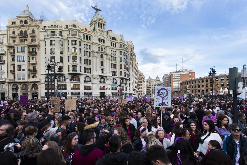 Manifestación del Día de la Mujer en las calles de València