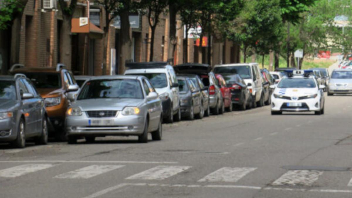 Multa por estacionar el coche en doble fila